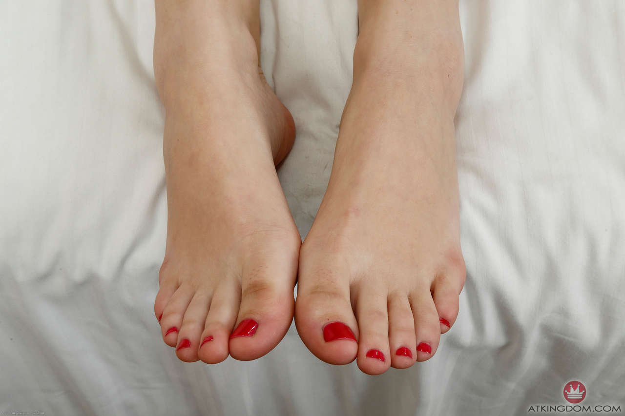 Alice Nysm Feet