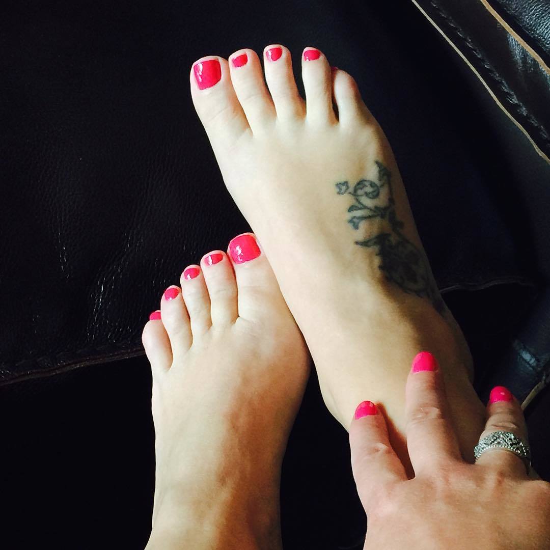 Anastasia Pierce Feet