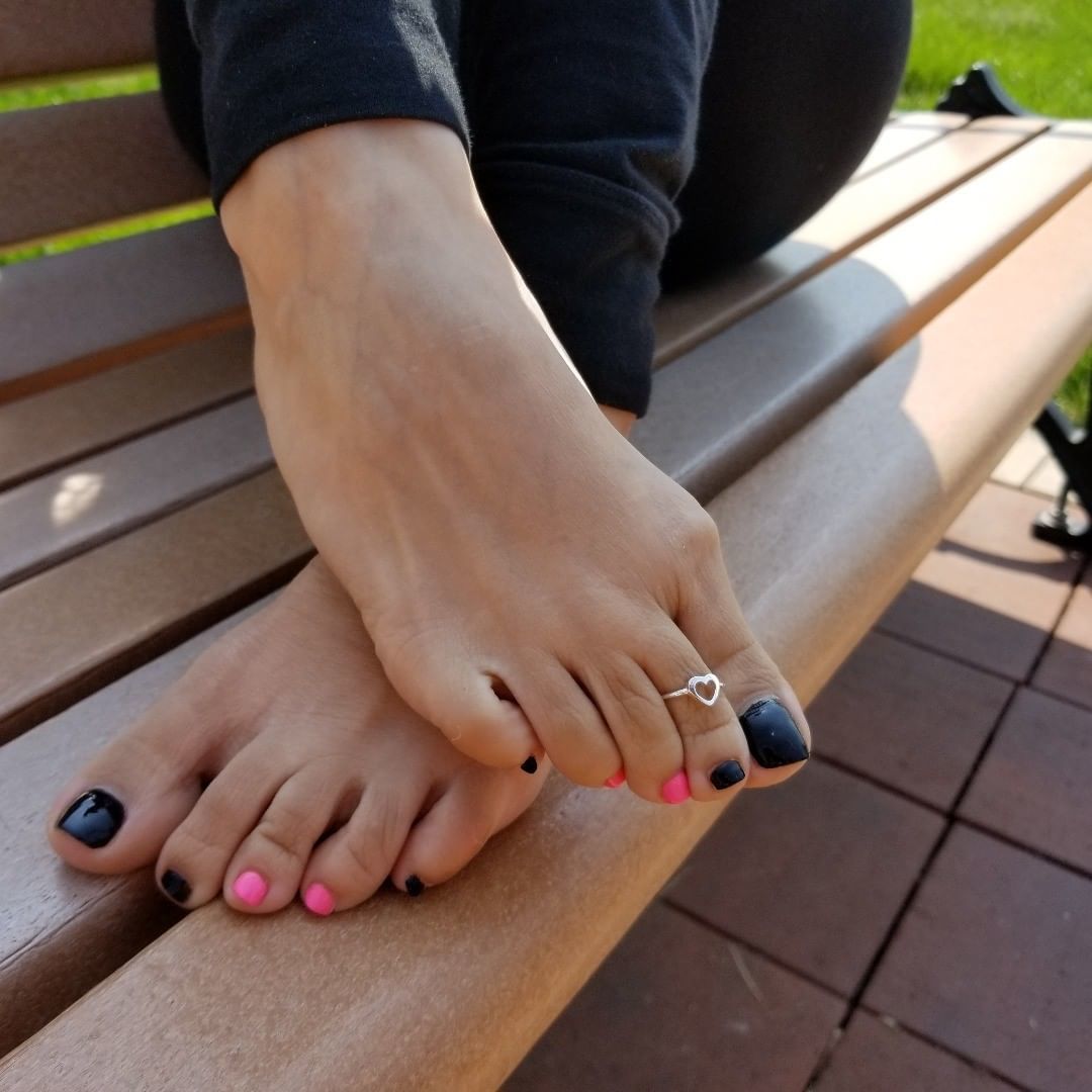 Angelica Feet