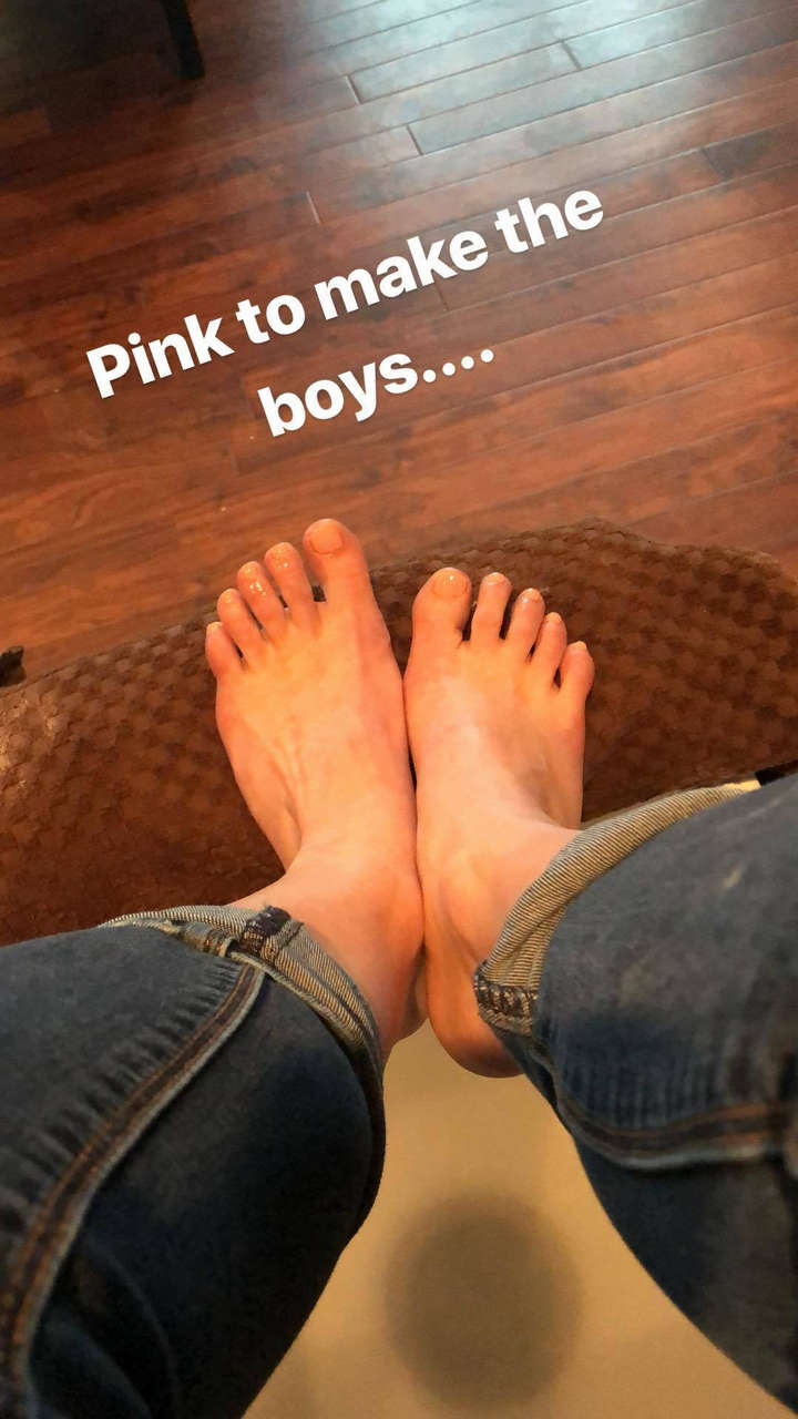 Ava Austen Feet