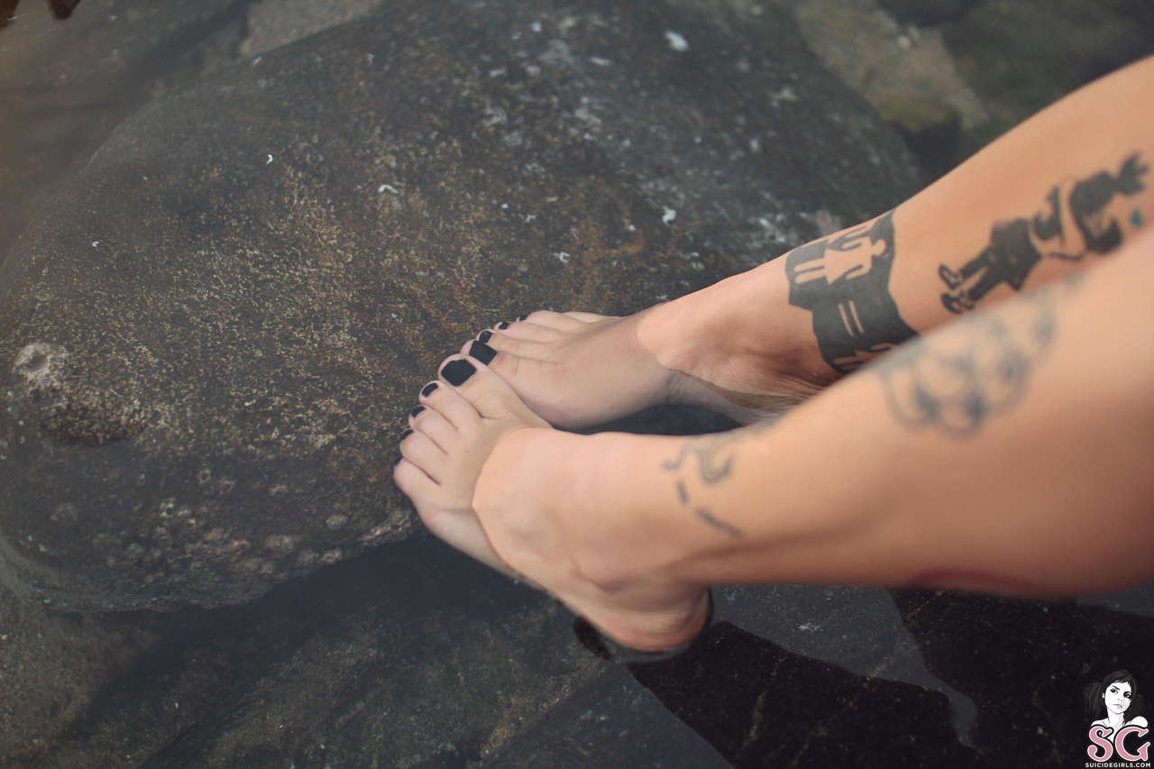 Brypunky Suicide Feet
