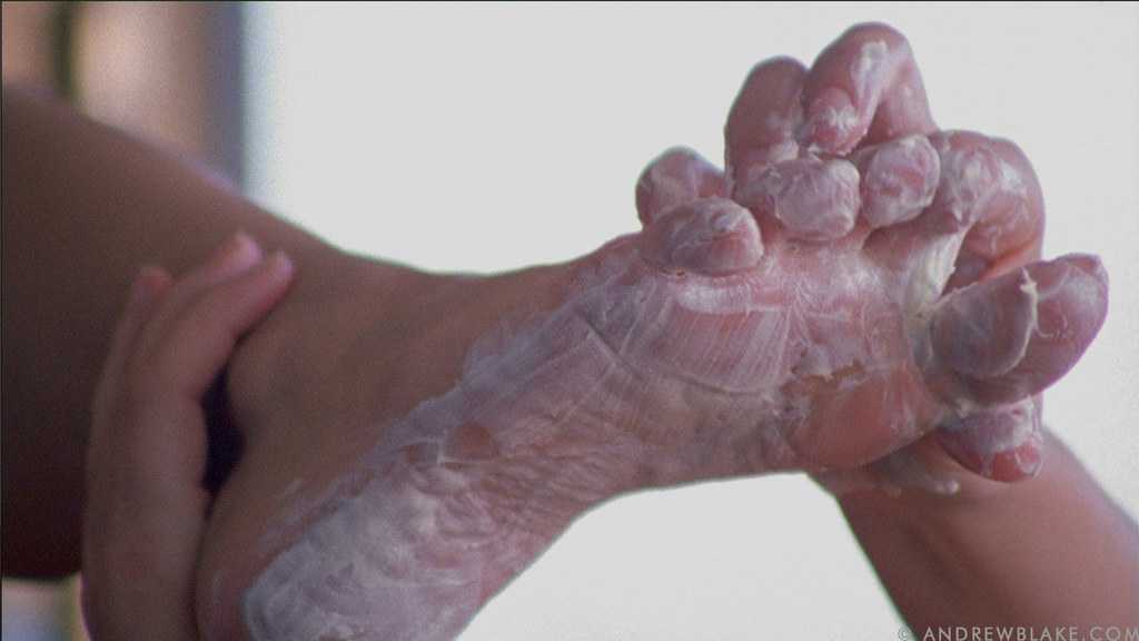 Dahlia Grey Feet