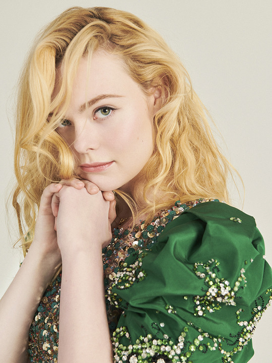 Flawlessbeautyqueens Elle Fanning Photographed By Feet