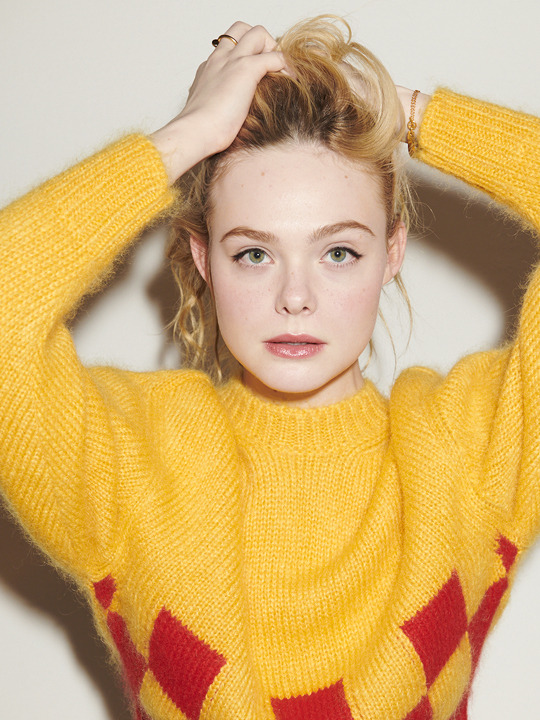 Flawlessbeautyqueens Elle Fanning Photographed By Feet