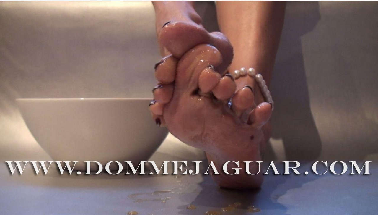Goddess Jaguar Domina Feet