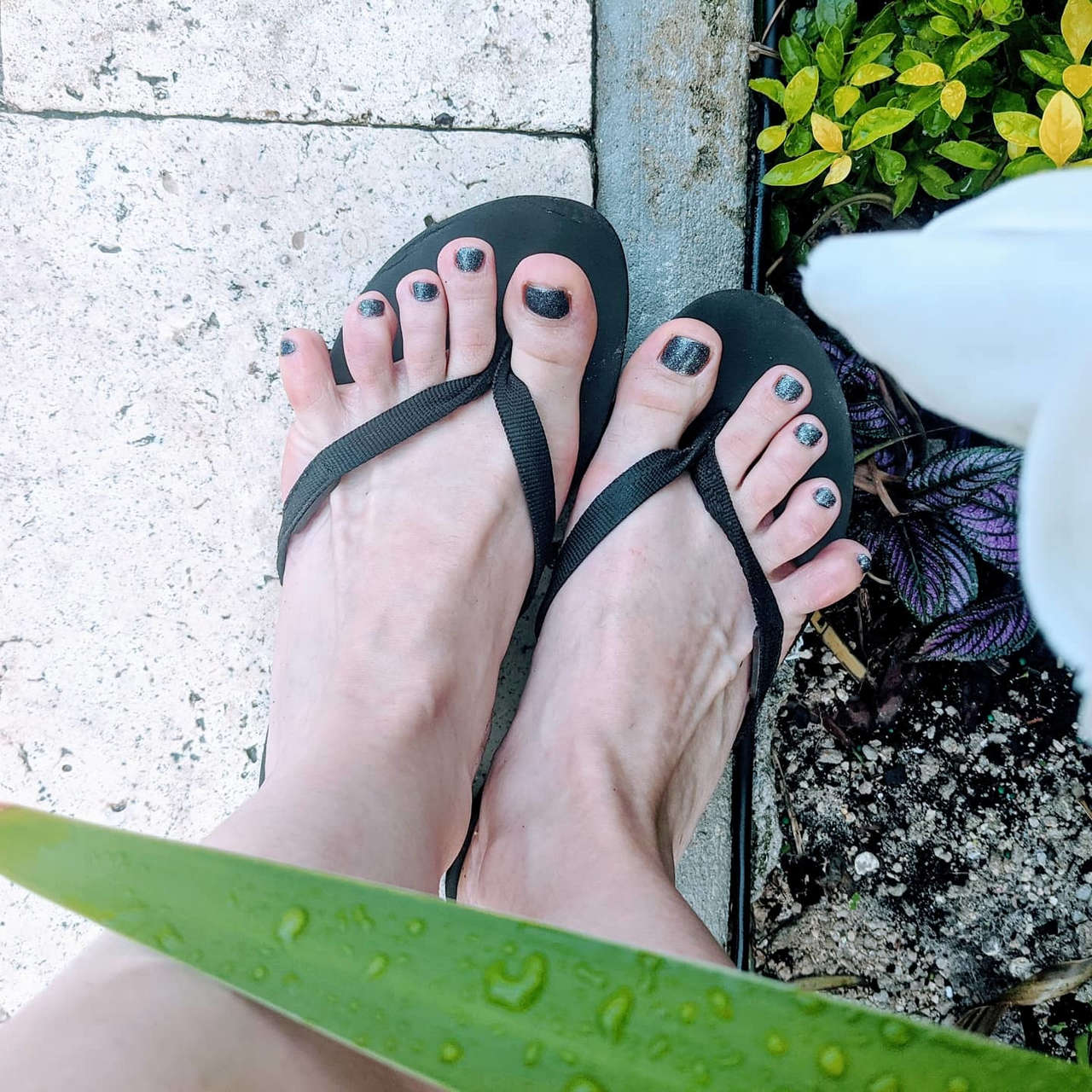 Isobel Devi Feet