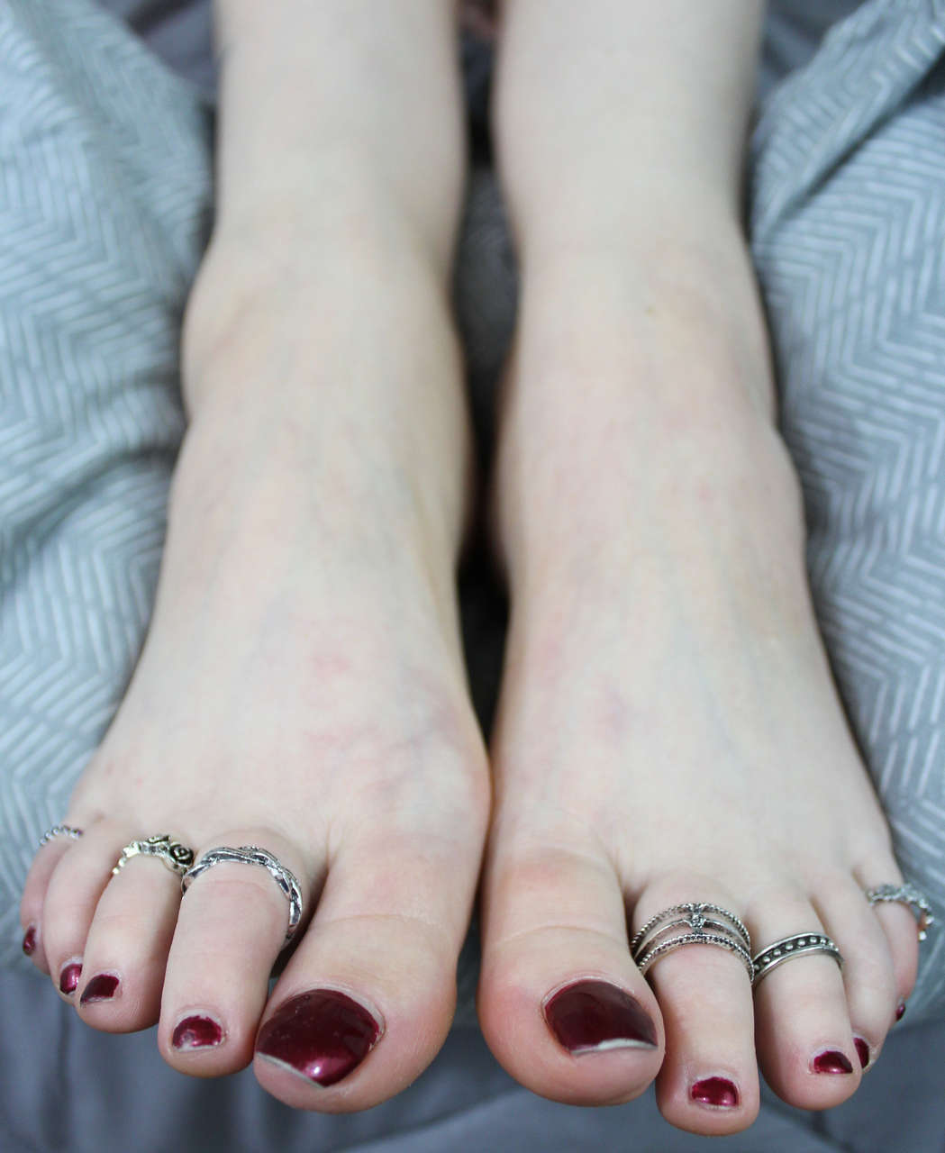 Kristyna Dark Feet