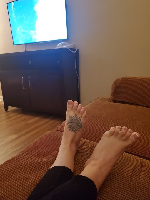 Lady Velvet Feet