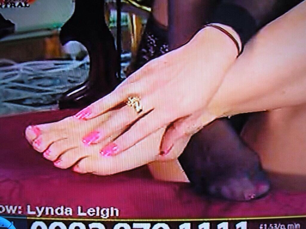Lynda Leigh Feet