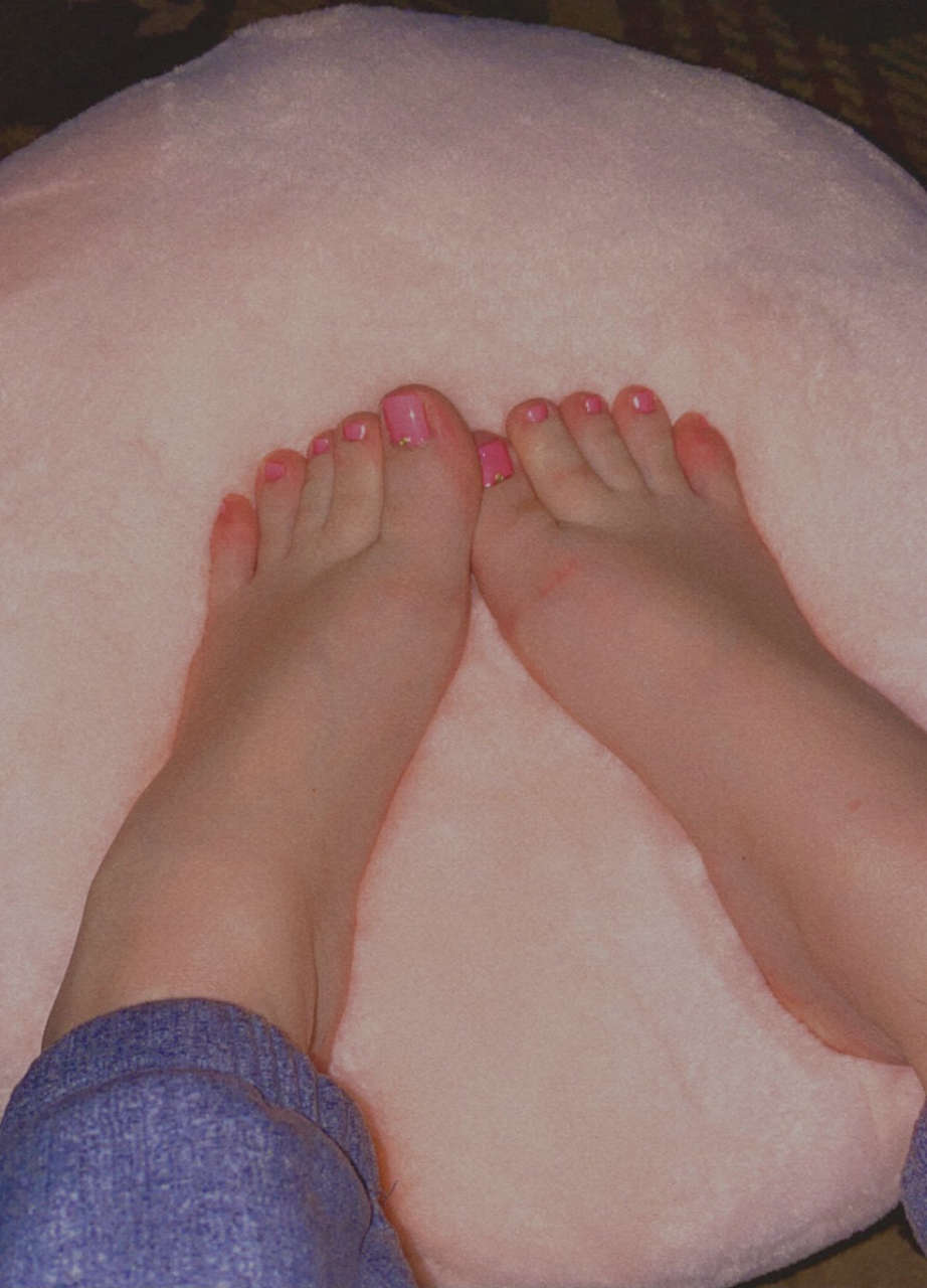 Macey Jade Feet