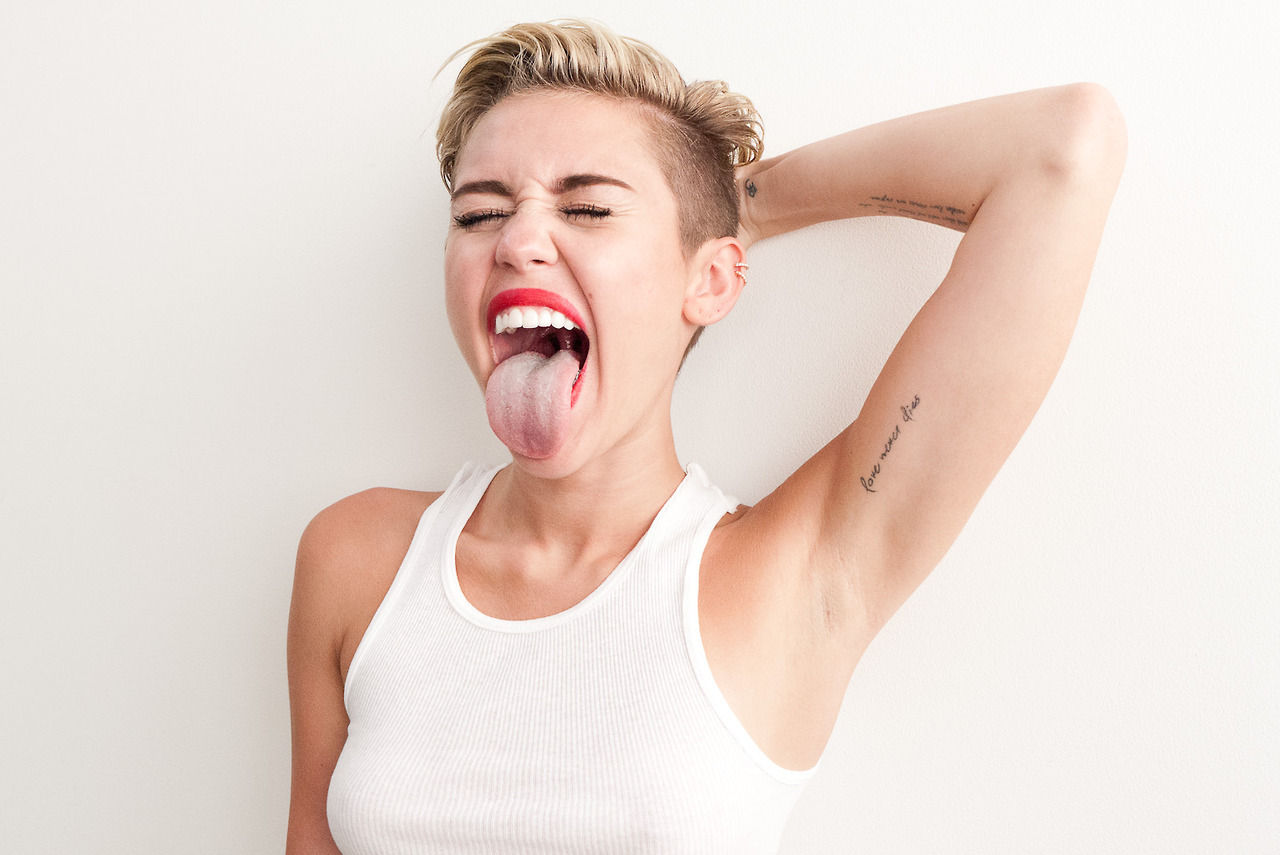Miley Cyrus By Terry Richardson Feet