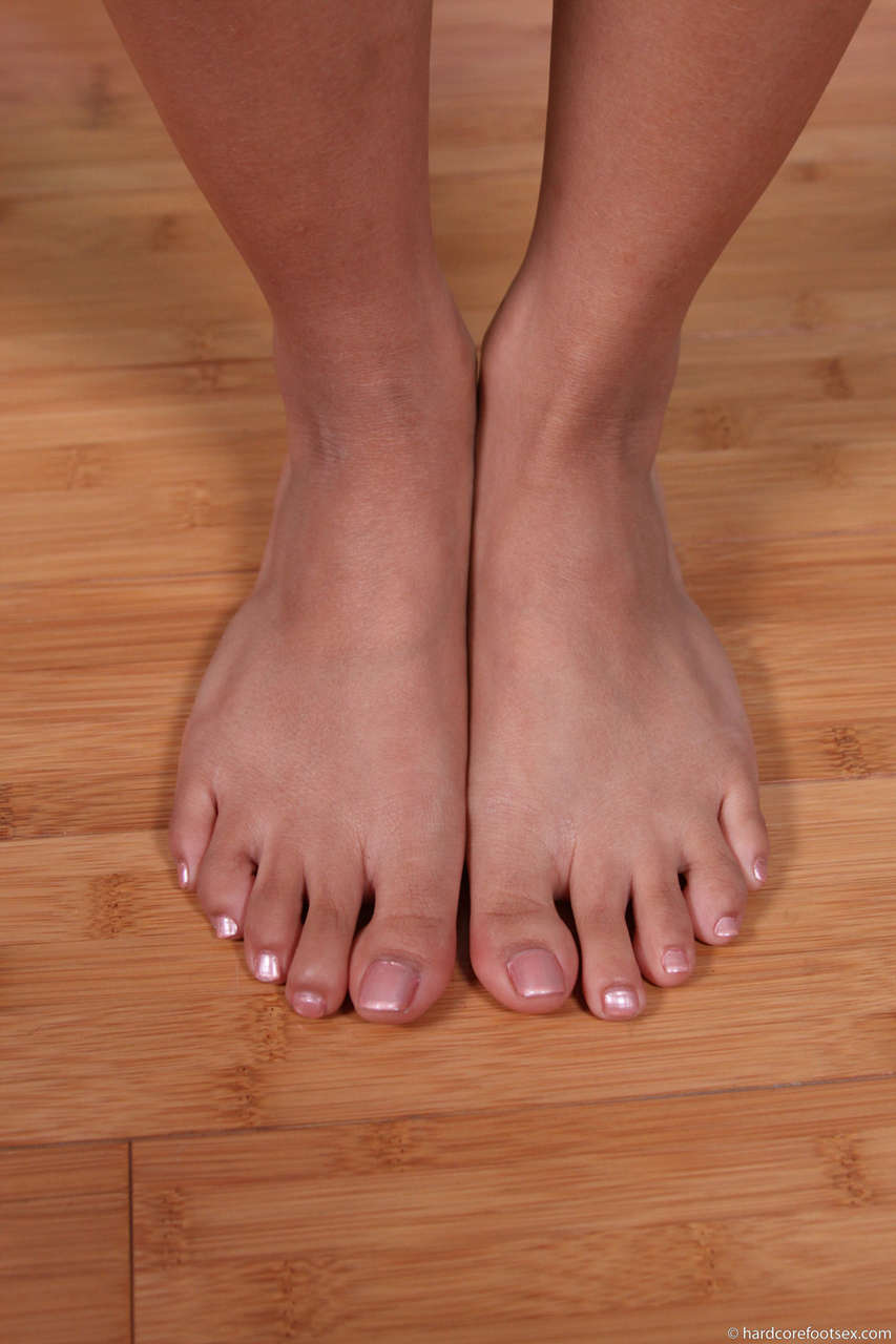 Sharon Lee Feet