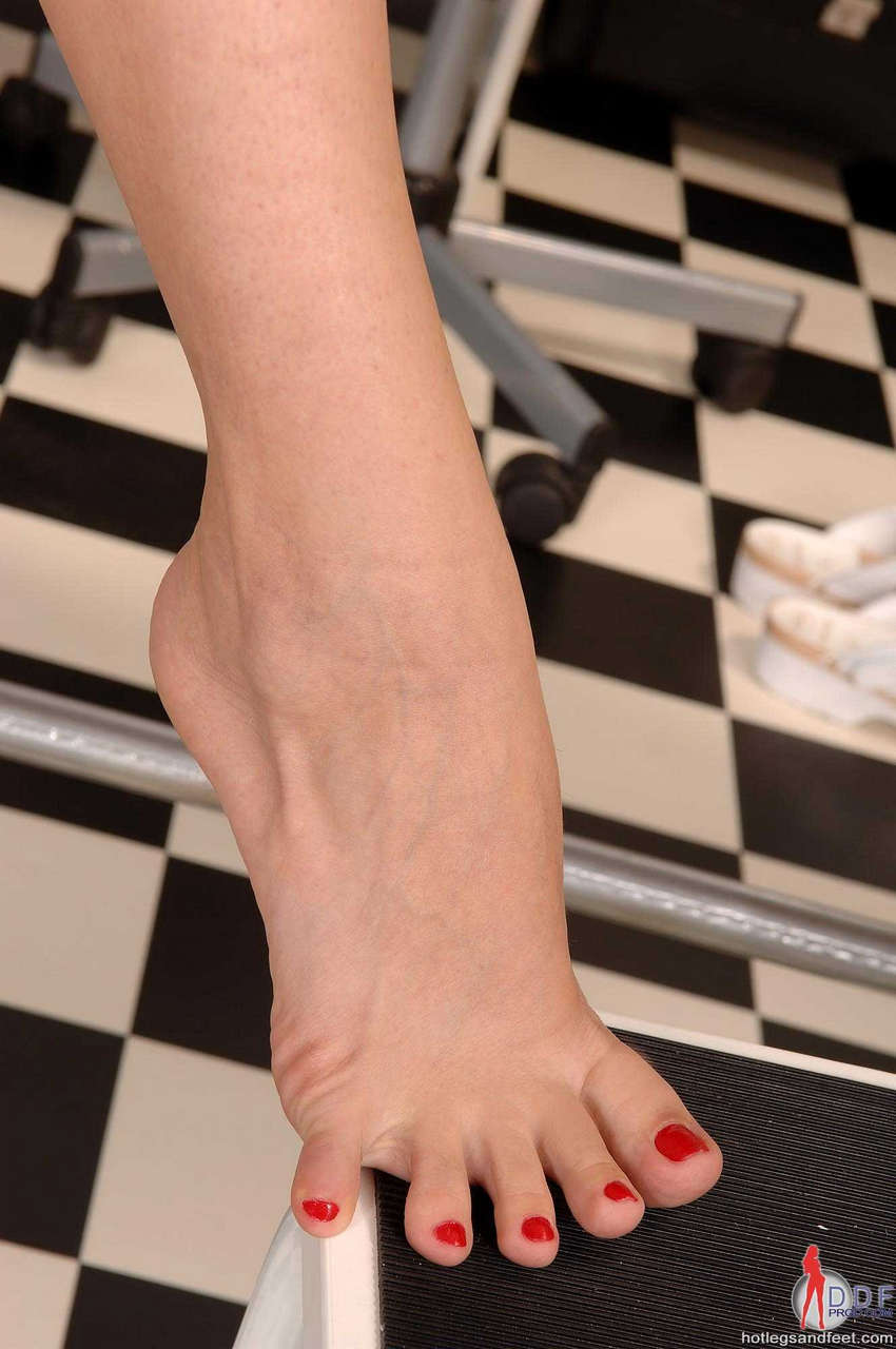 Xandra Brill Feet