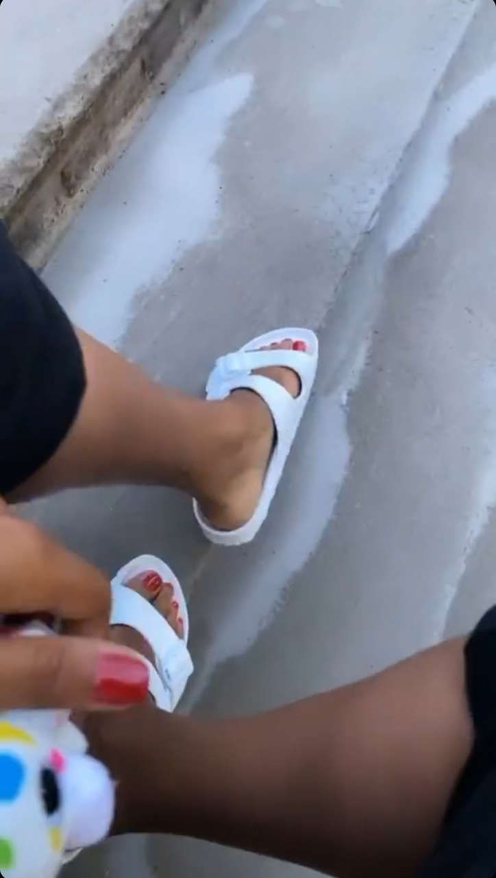 Angela Simmons Feet