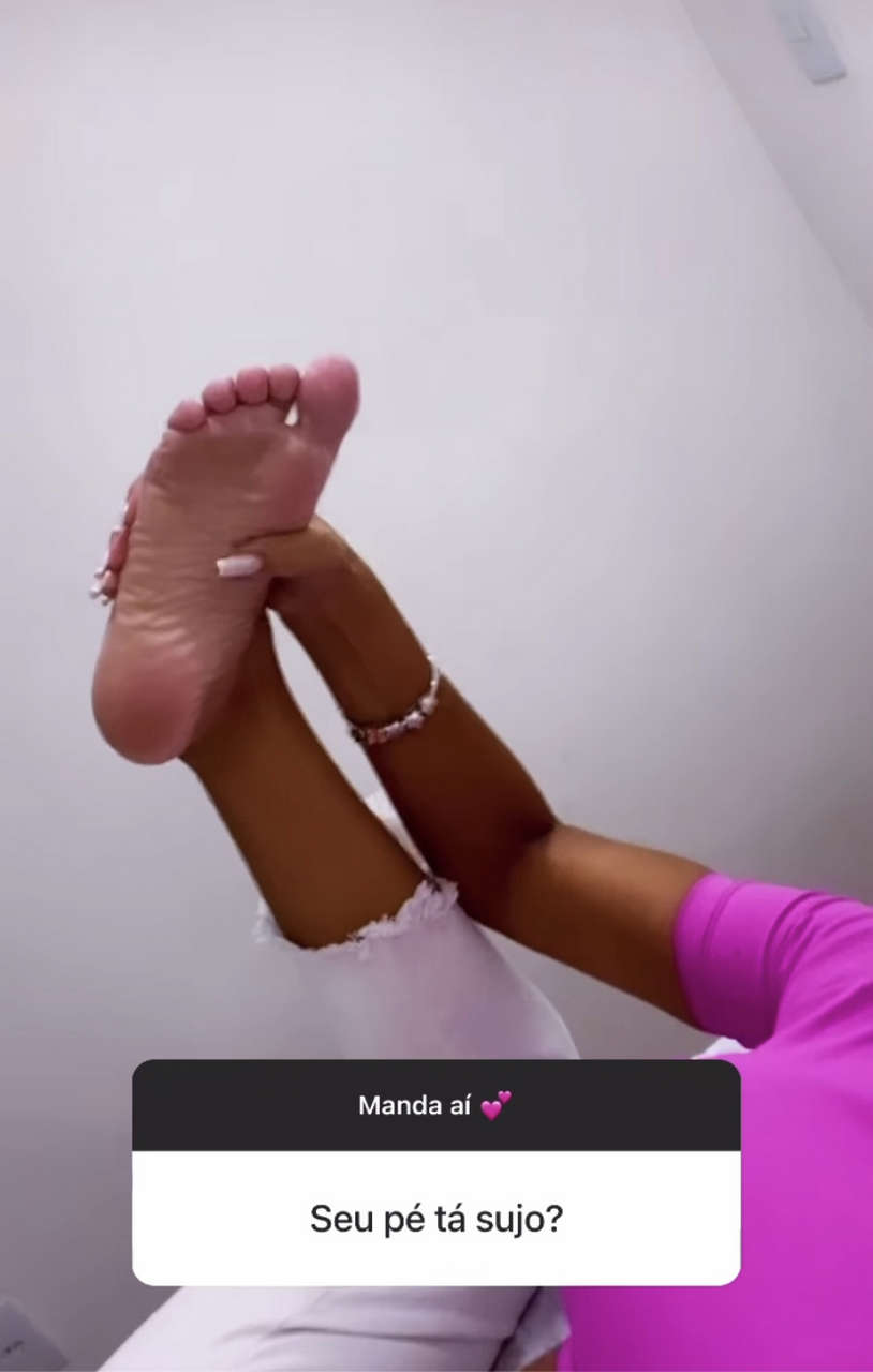 Ivy Moraes Feet