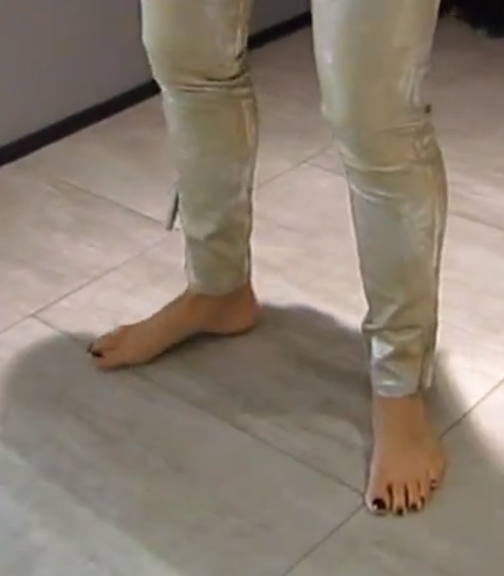 Justine Ezarik Feet
