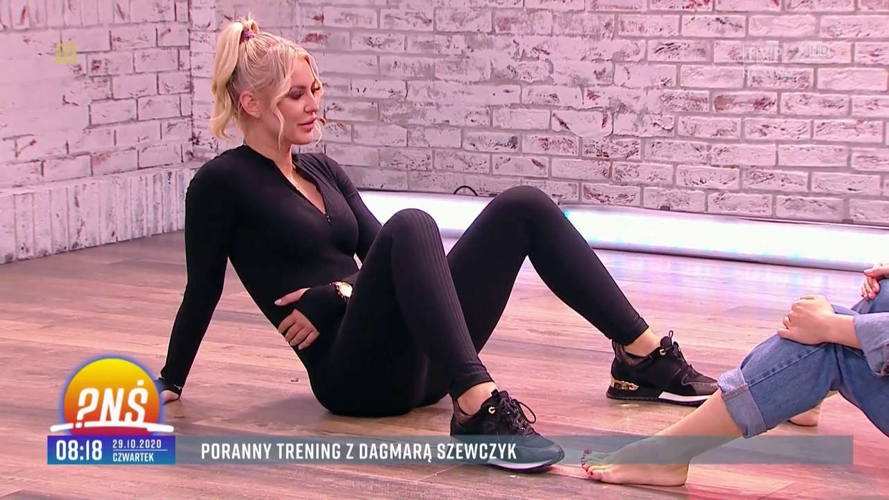 Katarzyna Cichopek Feet