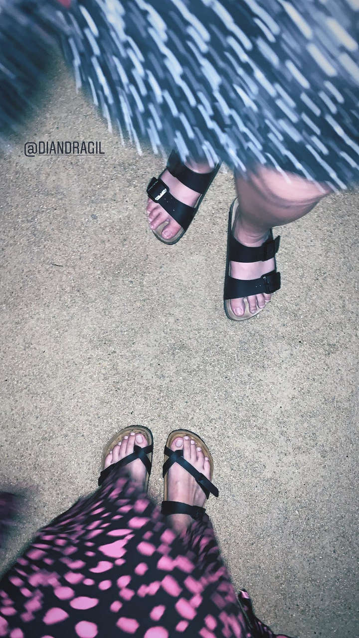 Liza Soberano Feet