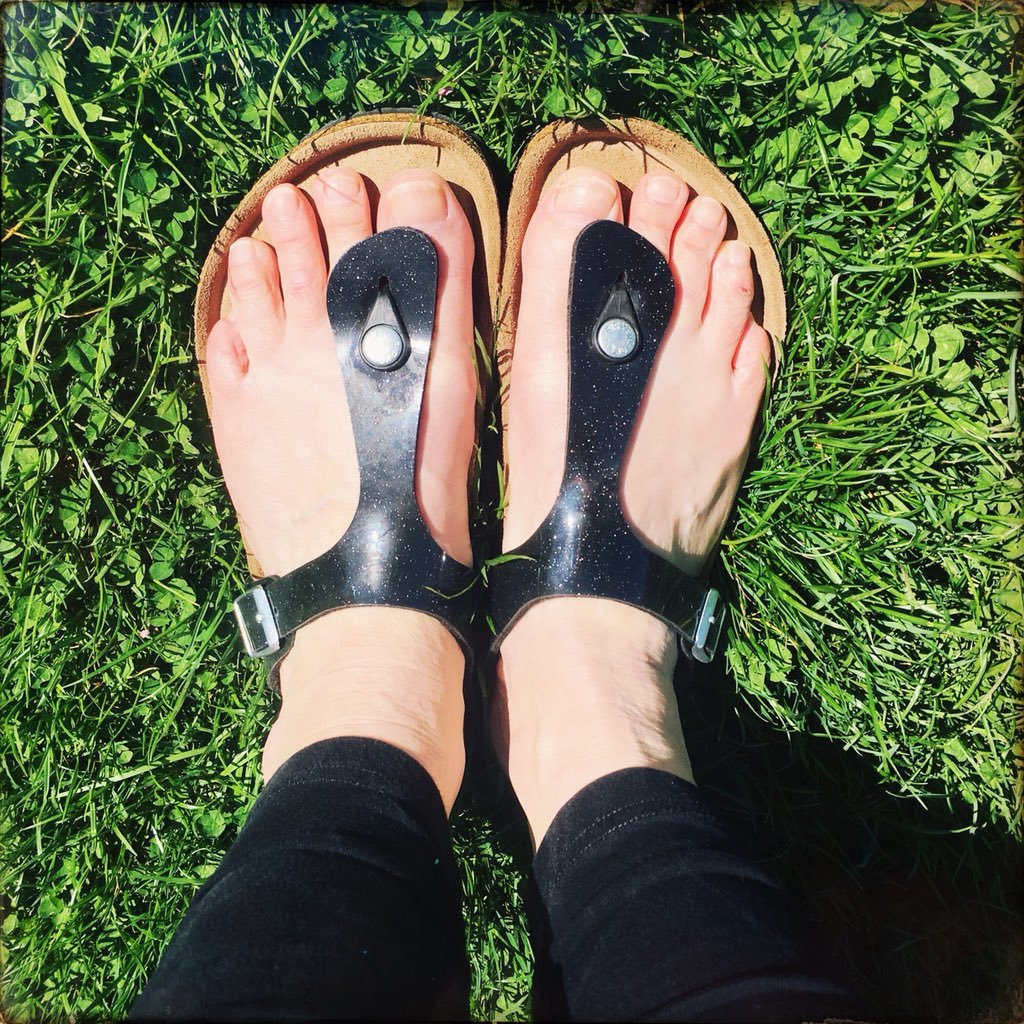Alice Roberts Feet (27 images) - feet.wiki