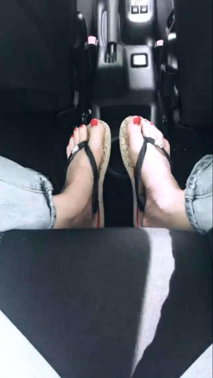 Charlotte Leysen Feet