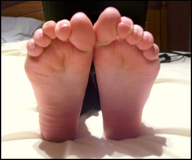 Foxy Feet Feet
