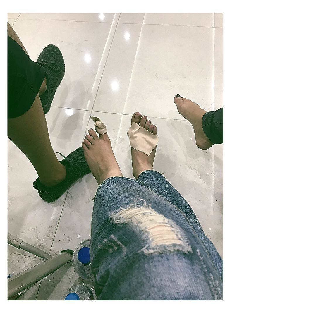 Hania Aamir Feet