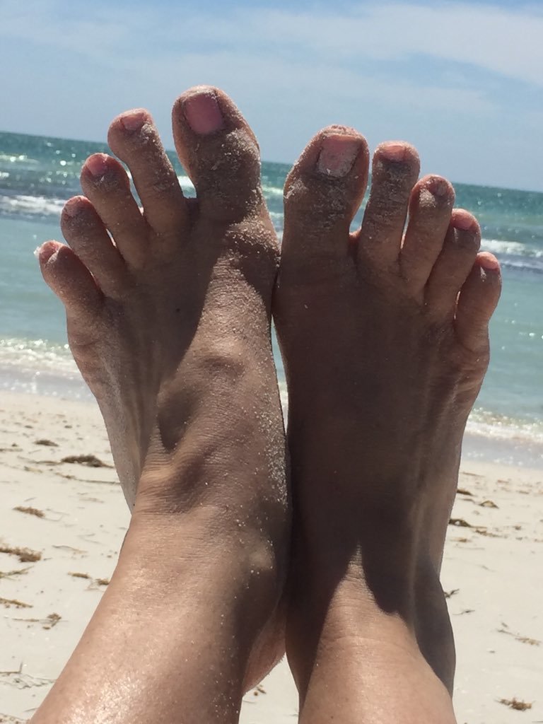 Jamie Synn Feet