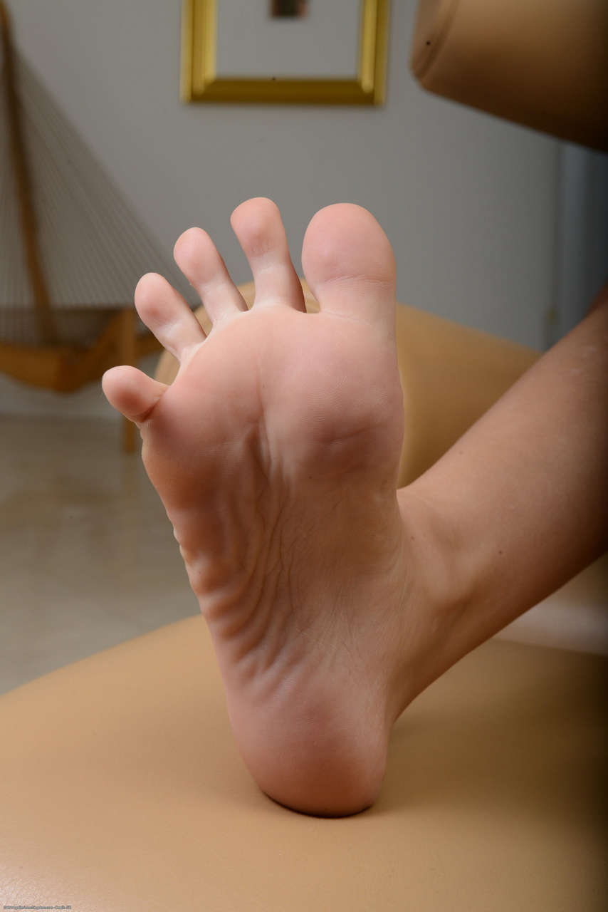 Kendra Cole Feet