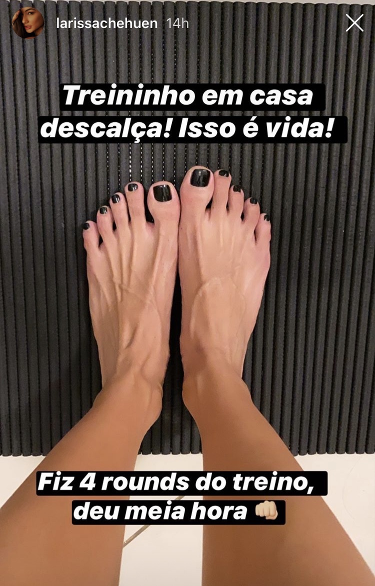 Larissa Chehuen Feet