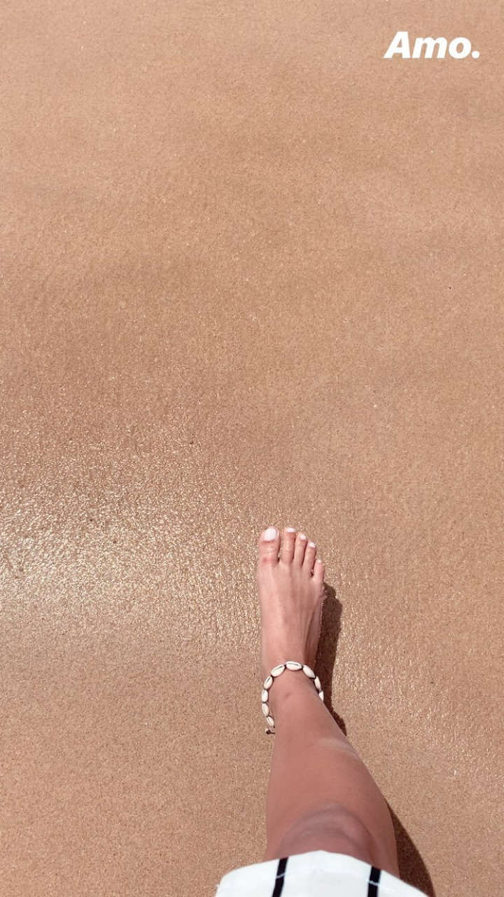 Malena Ratner Feet
