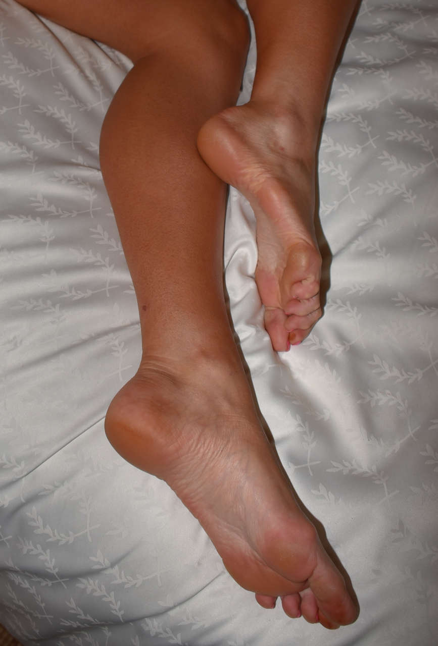 Nicolette Shea Feet
