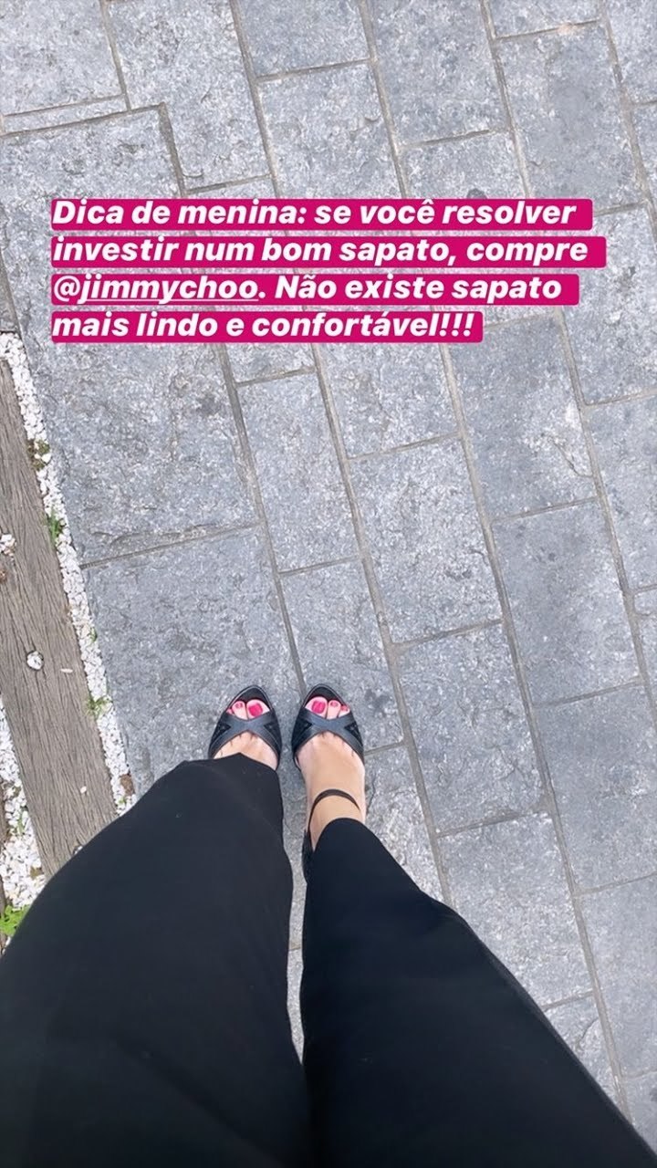 Renata Barreto Feet