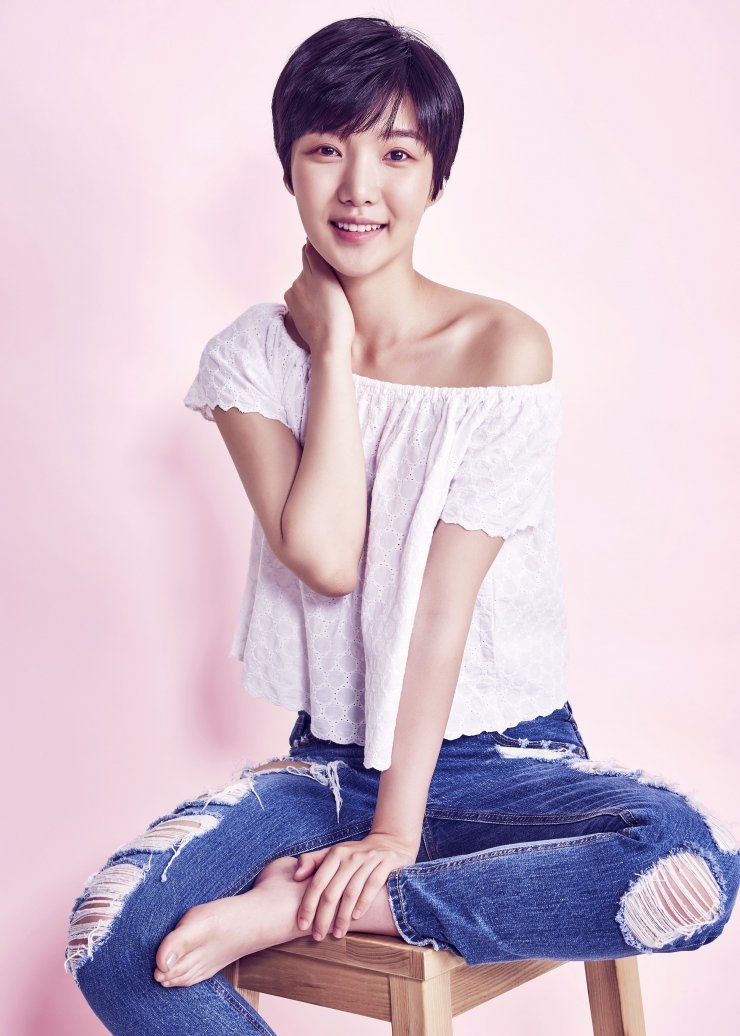 Seo Kyung Jang Fee