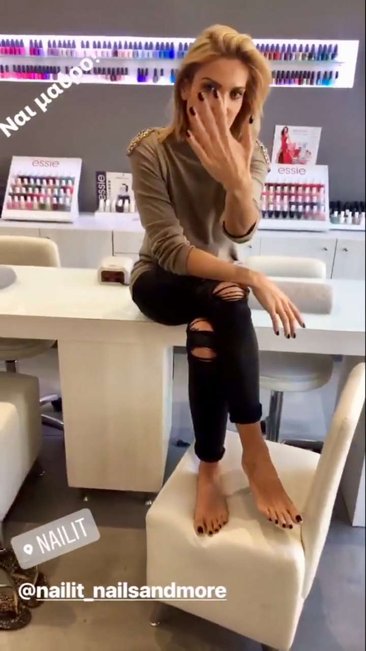 Elena Papavasileiou Feet