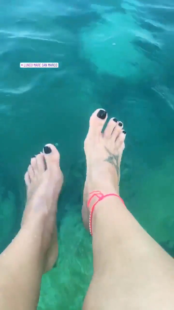 Eva Paradis Feet