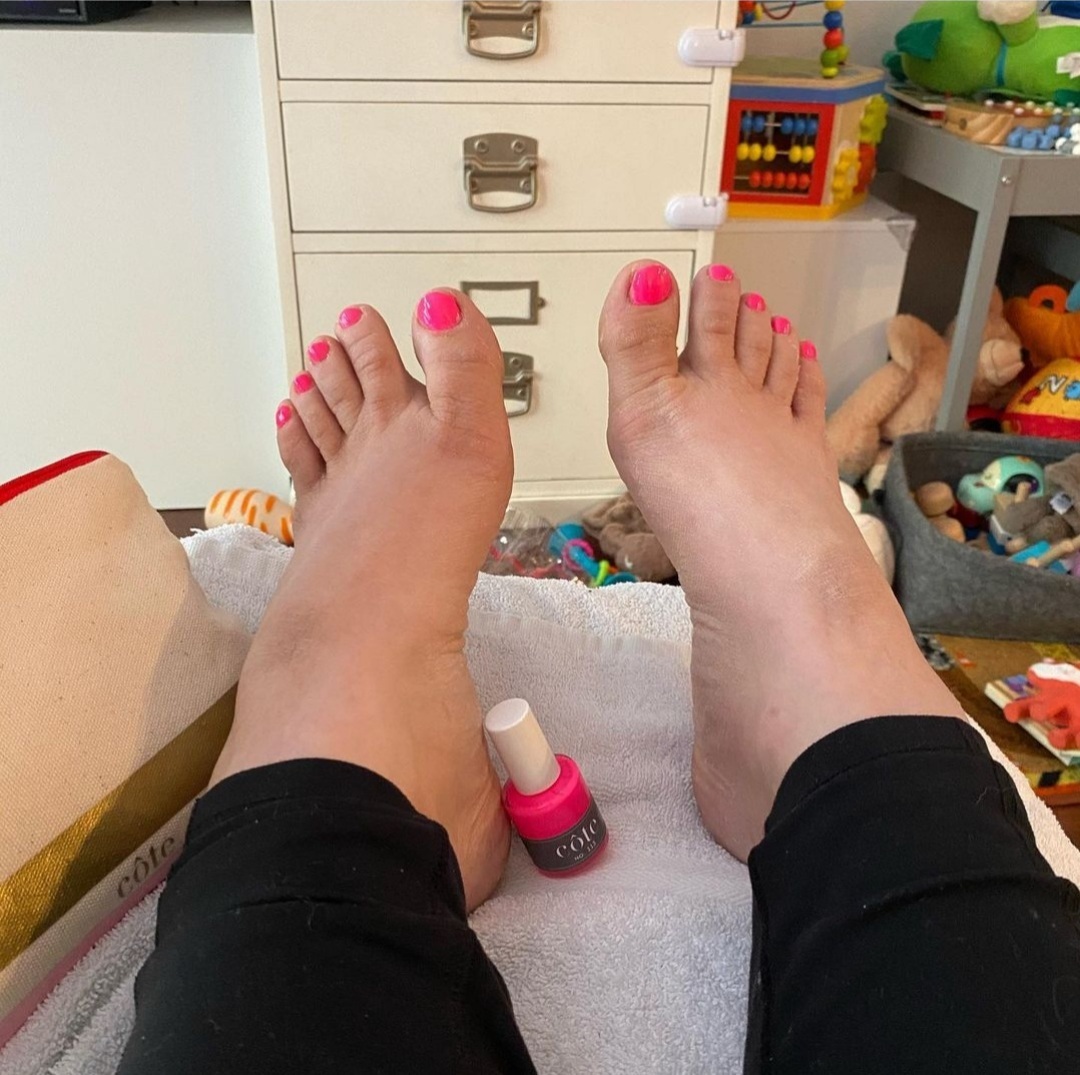 Jennifer Candy Feet