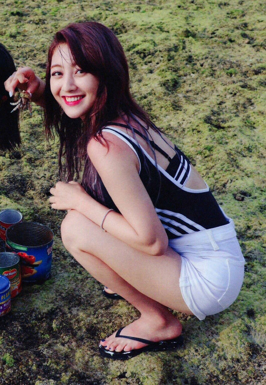 Ji Hyo Park Feet