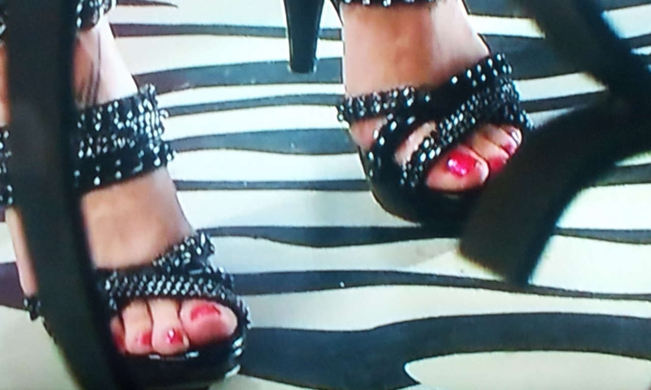 Nadia G Feet