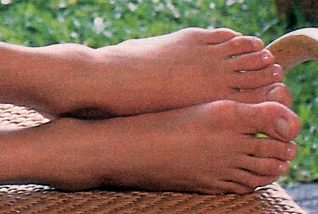 Vera Fischer Feet