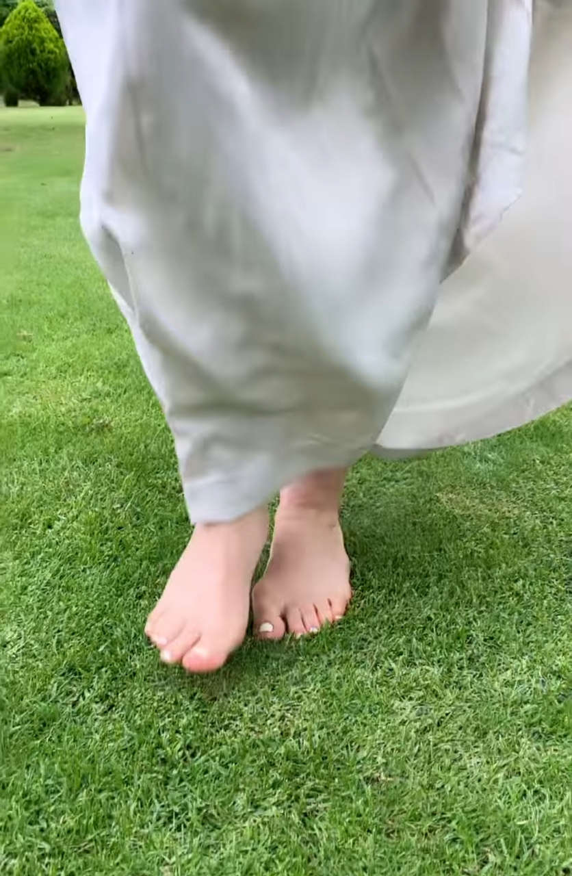 Ariadne Diaz Feet