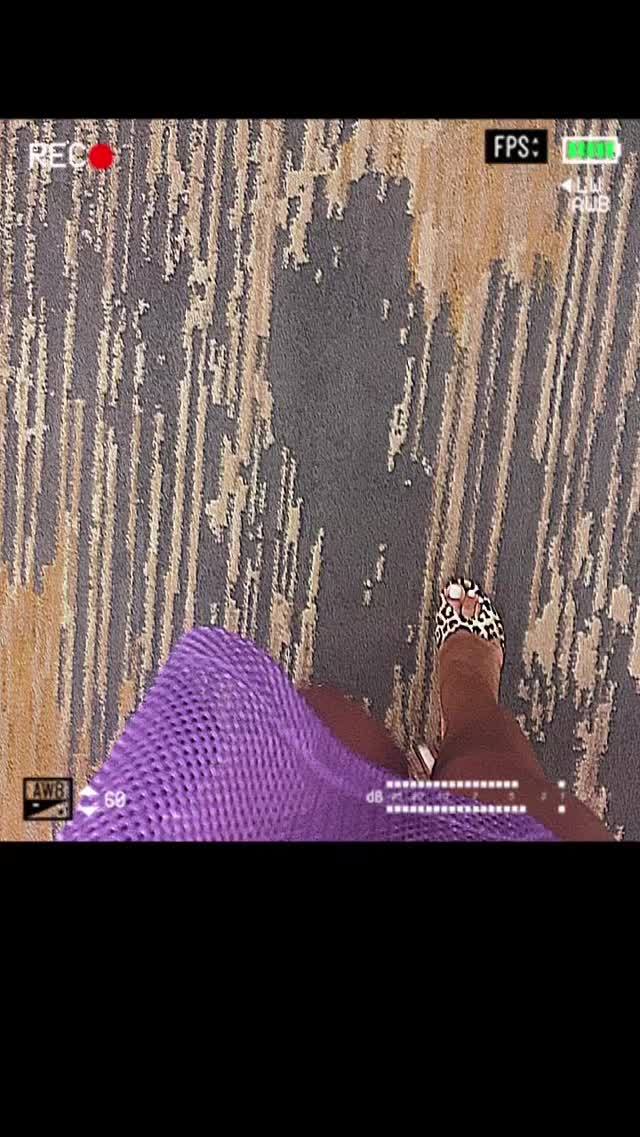 B Simone Feet