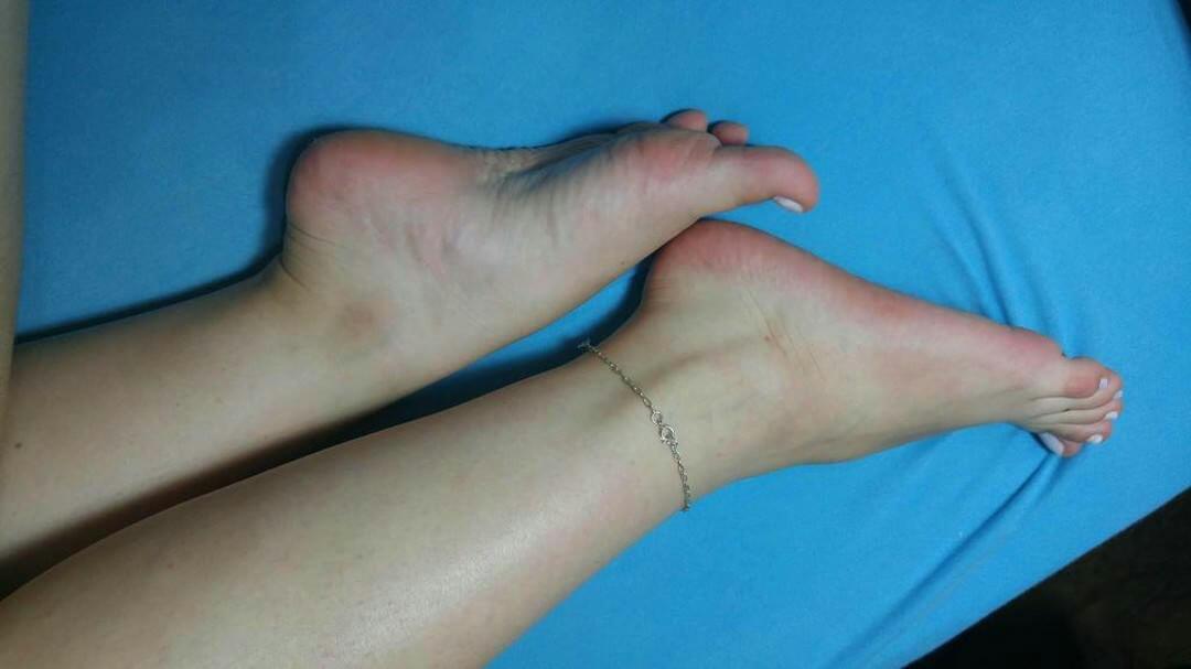 Diana Zambrozuski Feet