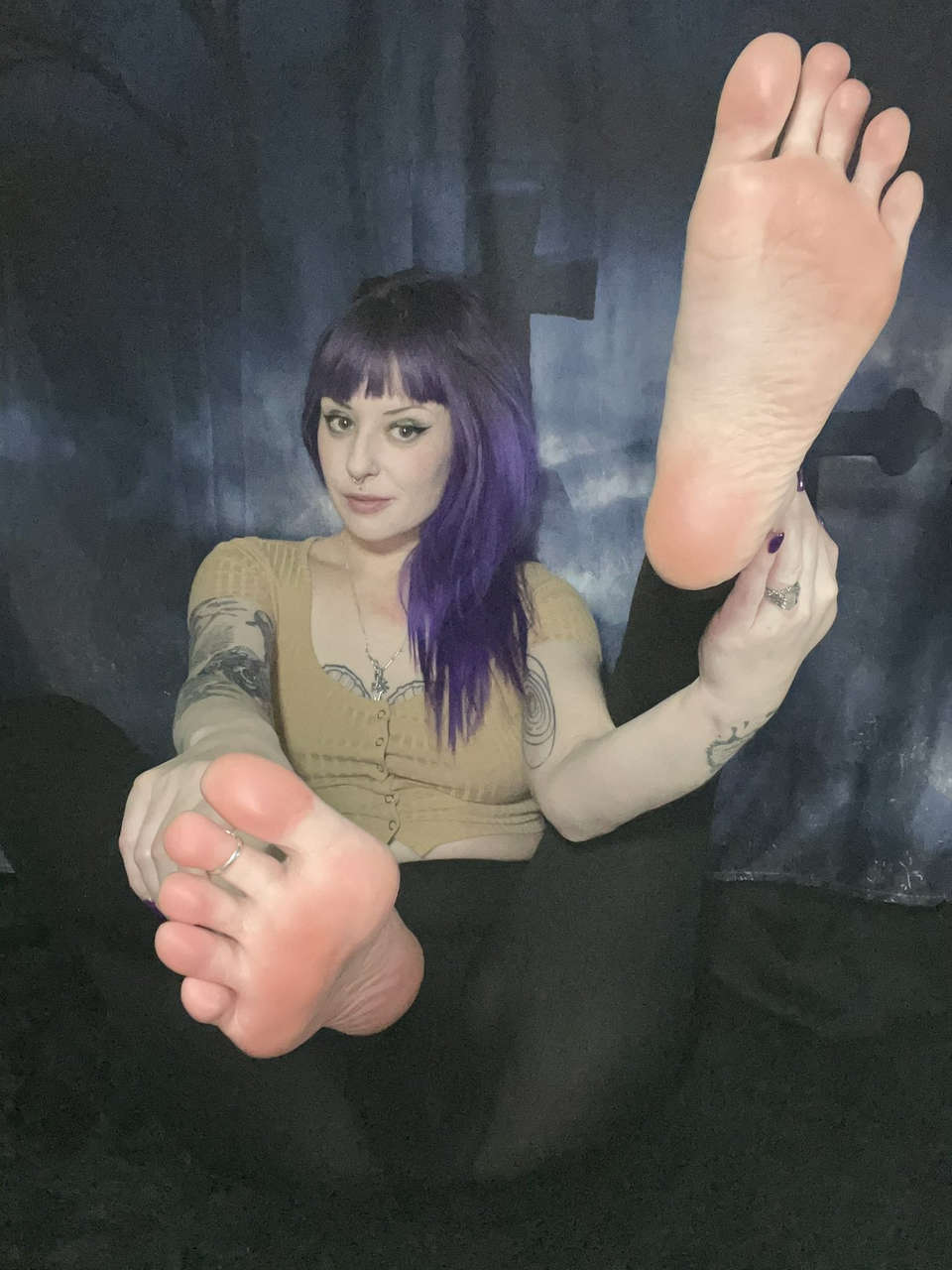 Lily Graves Feet