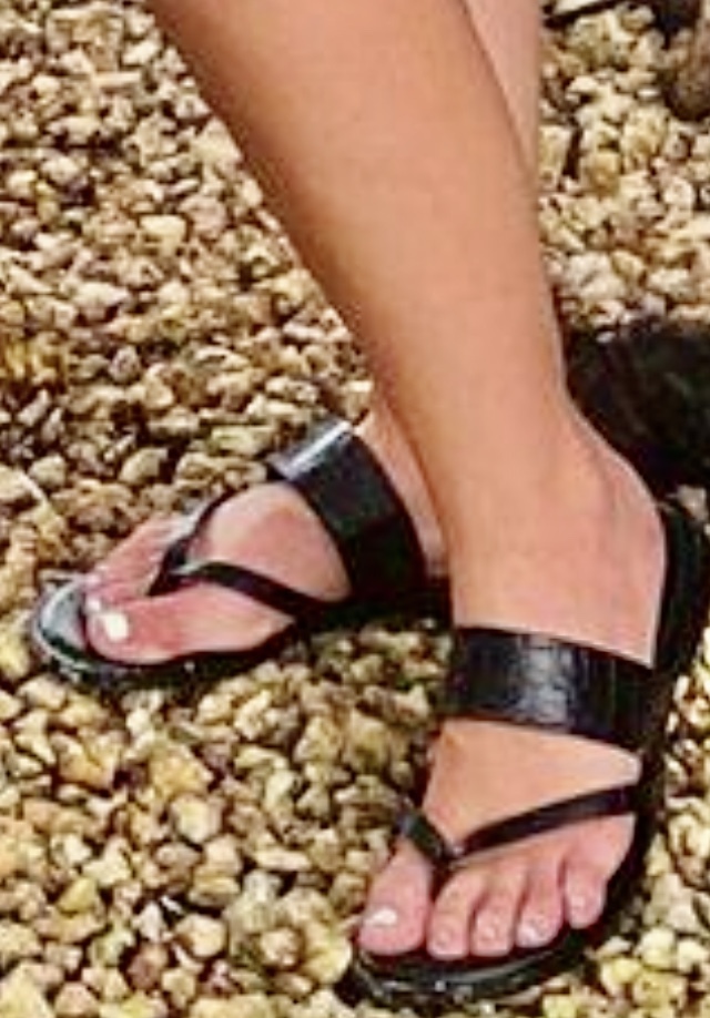 Lizzy Wurst Feet