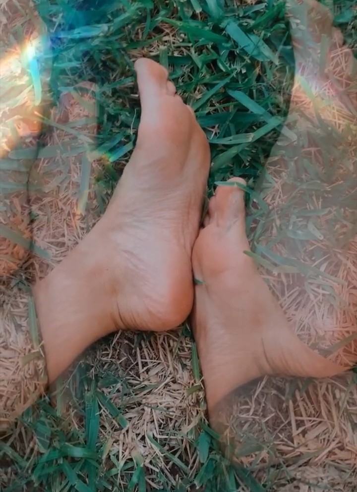 Melissa Robles Feet