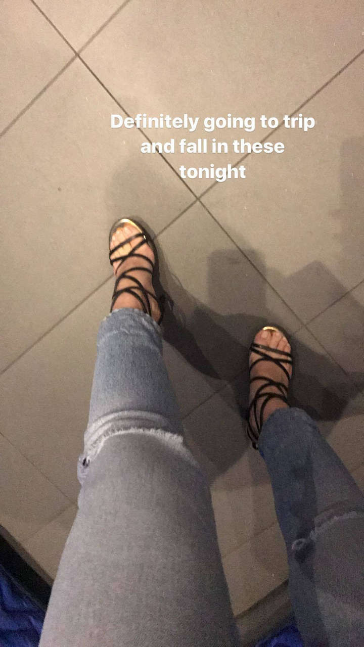 Olivia Sui Feet