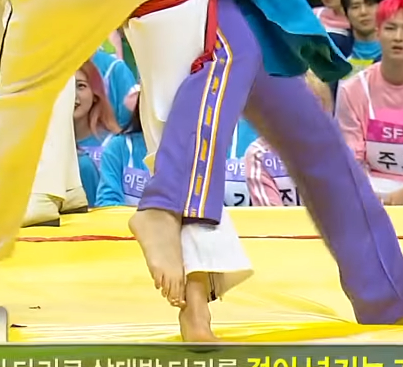 Ryu Jin Shin Feet