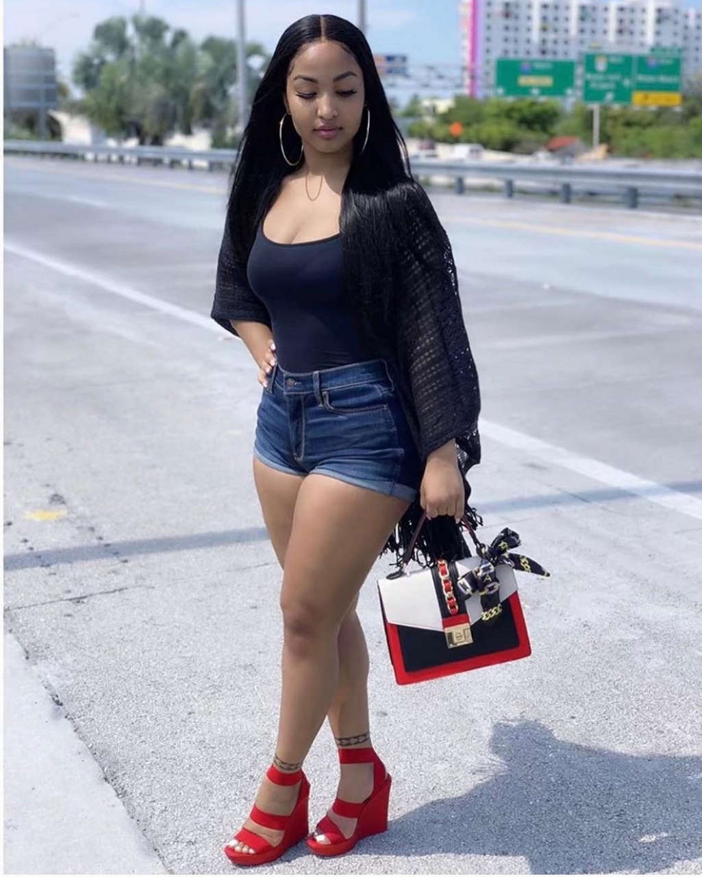 Shenseea Feet (44 photos) - feet.wiki