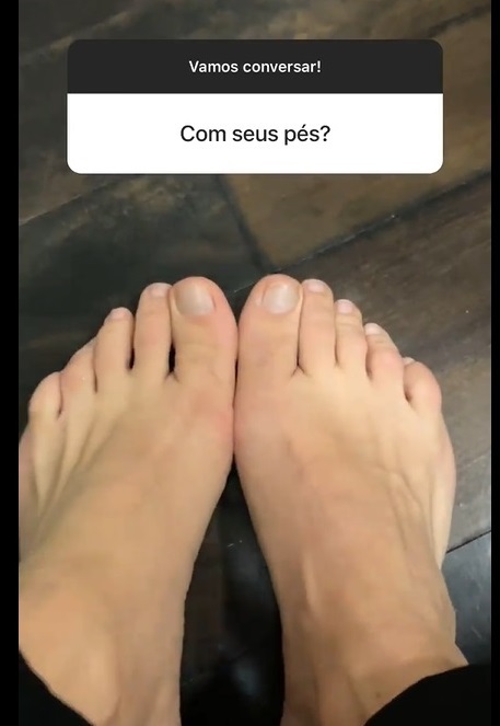 Adriane Galisteu Feet