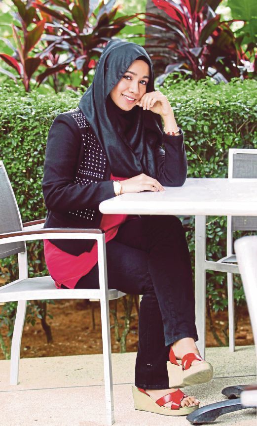 Amira Othman Feet